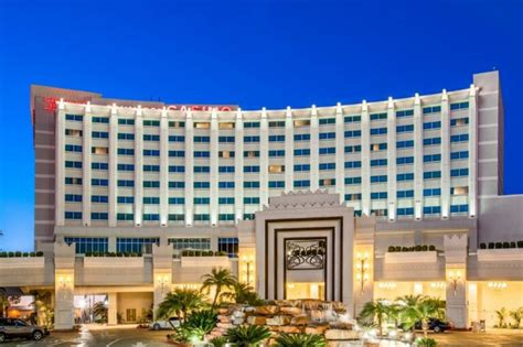 crowne plaza commerce casino|Iba pa.